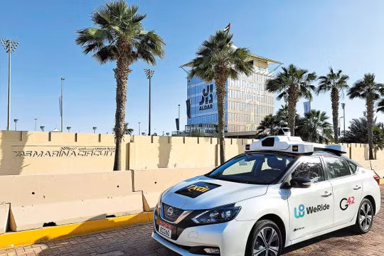 Robotaxi WeRide đỗ trên một con phố ở Abu Dhabi, UAE đầu năm 2023. Ảnh ChinaDaily 
