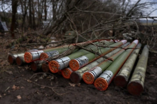 Đạn pháo phản lực ER Grad 2000 122 mm mới do Serbia sản xuất. Ảnh Military Ukraine.