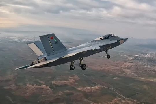 KAAN Máy bay chiến đấu tàng hình của Thổ Nhĩ Kỳ cất cánh lần đầu tiên. Ảnh Military Leak