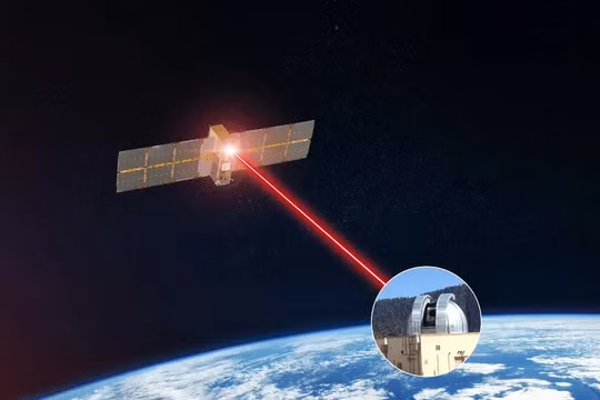 Hệ thống TBIRD trước khi được phóng lên quỹ đạo. Ảnh NASA Laser Communications