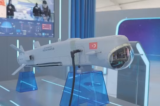 Đạn lượn thông minh, tên lửa hành trình mini, trang bị cho các UCAV của quân đội Thổ Nhĩ Kỳ. Ảnh video South Front. 