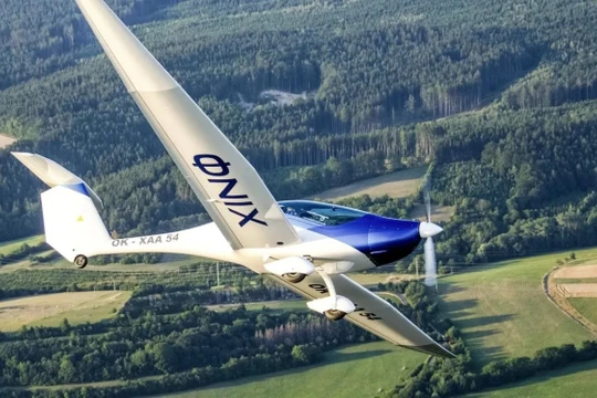 Máy bay hạng nhẹ Pure Flight ΦNIX của Pháp. Ảnh Electrek