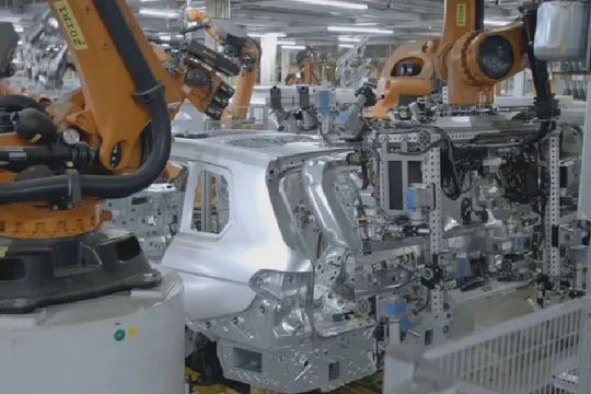 Bên trong nhà máy Spartanburg của BMW ở South Carolina. CNBC