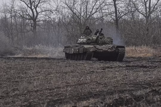Xe tăng chủ lực T-72B3 Nga trên chiến trường. Ảnh RT