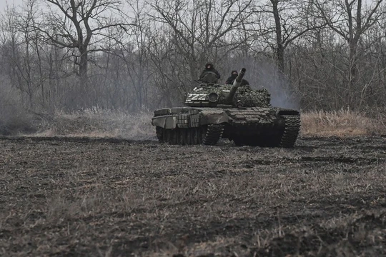 Xe tăng chủ lực T-72B3 Nga trên chiến trường. Ảnh RT