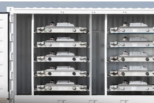 Hệ thống lưu trữ năng lượng tái tạo sử dụng các bộ pin xe điện đã qua sử dụng. Ảnh E&T