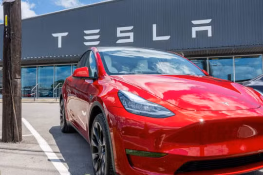 Tesla sẽ đầu tư 1 tỉ USD xây dựng một siêu máy tính trong dự án "Project Dojo" phát triển công nghệ xe tự lái. Ảnh Electrek