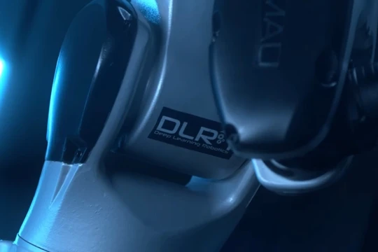 Công nghệ của DLR được ứng dụng cho mọi robot công nghiệp. Ảnh NoCamels