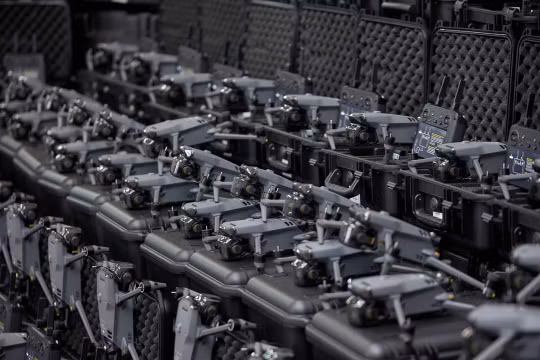 Các máy bay không người lái (UAV) DJI Mavic 3T Thermal, chuẩn bị chuyển giao cho quân đội Ukraine. Ảnh Military Leak