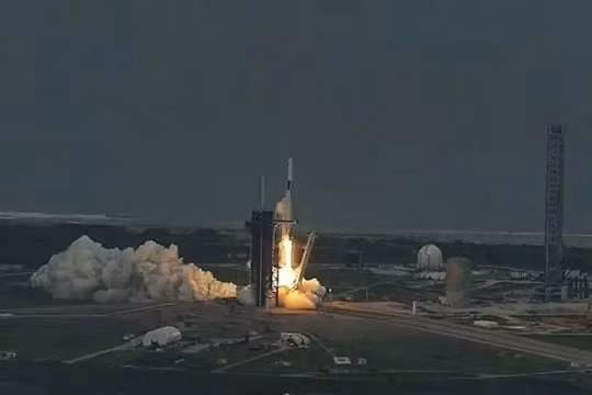  Phóng tàu vũ trụ Dragon SpaceX với tên lửa đẩy Falcon 9 trong sứ mệnh Axiom-2 (Ax-2). Ảnh: SpaceX