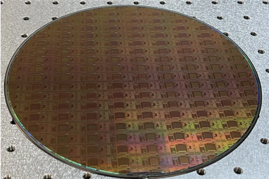 Một tấm wafer chip silicon. Ảnh minh họa Tech Xplore.