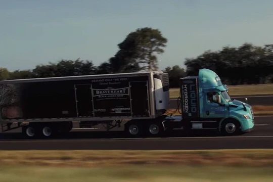 Xe vận tải chạy điện của Hyzon sử dụng động cơ nhiên liệu hydro hóa lỏng. Ảnh eVehicle Technology