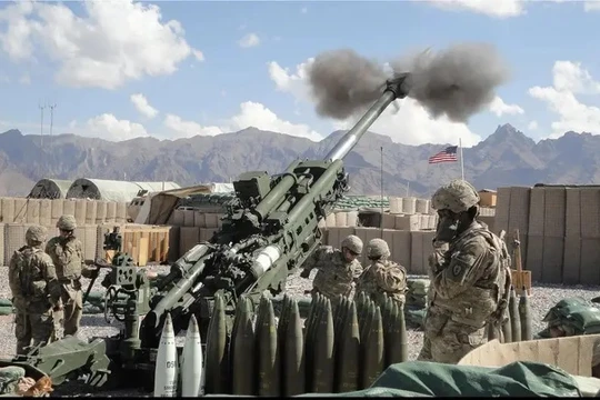 Quân đội Ukraine sẽ sử dụng đạn chùm 155 mm, bắn từ các loại pháo của Mỹ và phương Tây. Ảnh Army Recorgnition.