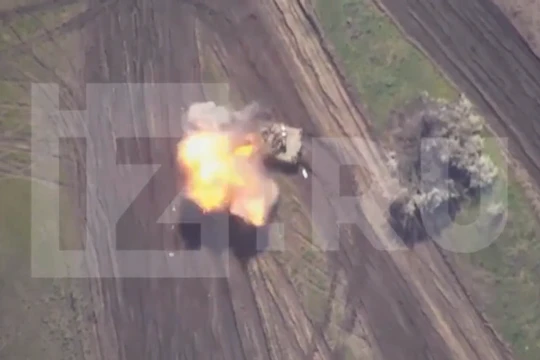 Lancet liên tiếp phá hủy, phá hỏng vũ khí, trang bị quân đội Ukraine. Ảnh video South Front.