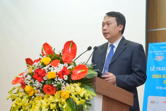 Thứ trưởng Nguyễn Huy Dũng phát biểu tại Lễ trao giải Chìa khoá vàng 2022.