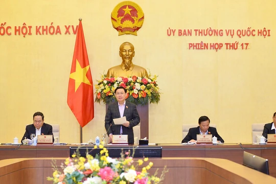 Chủ tịch Quốc hội Vương Đình Huệ giới thiệu một số nội dung cần sớm trình Quốc hội xem xét, quyết định là cơ sở để xem xét việc tổ chức kỳ họp bất thường của Quốc hội.