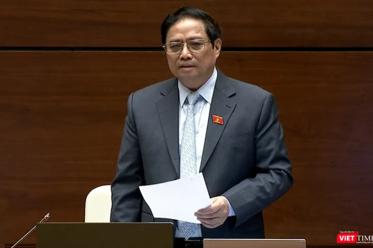Thủ tướng Chính phủ Phạm Minh Chính trong phiên trả lời chất vấn chiều 5/11.