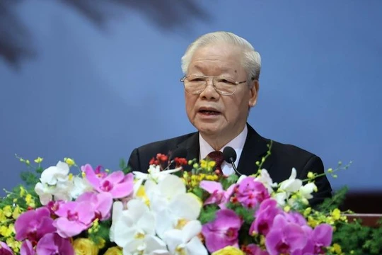 Tổng Bí thư Nguyễn Phú Trọng nhắn nhủ: “Nói đến xung kích của tuổi trẻ trong phong trào hành động cách mạng, tôi muốn nhấn mạnh và nhắn gửi tới thế hệ trẻ cả nước hai chữ “tiên phong”. Đoàn thanh niên của chúng ta là Đoàn thanh niên tiên phong".