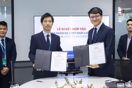 Hai bên sẽ tổ chức các chương trình đào tạo chuyên sâu về công nghệ thông tin và ngoại ngữ thông qua hình thức trực tuyến.