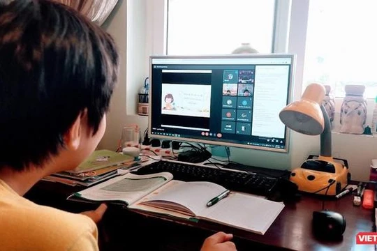 Ngành giáo dục hiện có gần 5.000 bài giảng e-learning, 2.000 video bài giảng dạy trên truyền hình , 200 thí nghiệm ảo,...