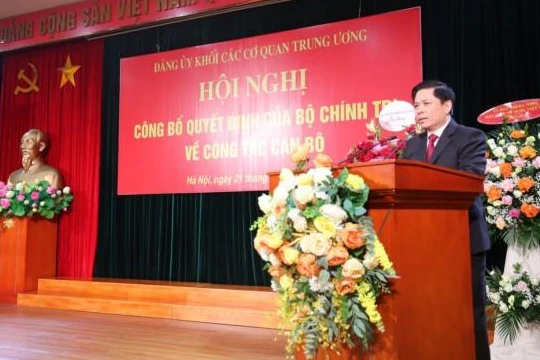 Tân Bí thư Đảng ủy Khối các cơ quan Trung ương Nguyễn Văn Thể phát biểu nhận nhiệm vụ.