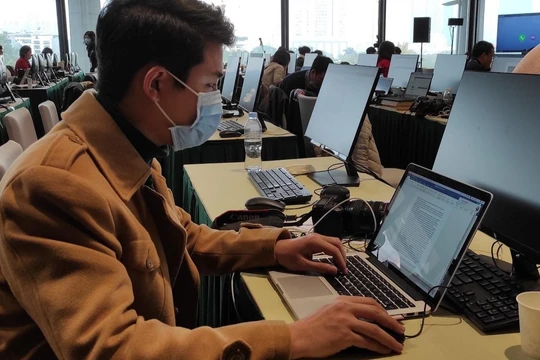 Một số nhóm hacker đang bắt chước các dịch vụ cho vay hoặc giao hàng bằng cách chia sẻ trang web giả mạo hoặc gửi email có tài liệu kế toán giả mạo.