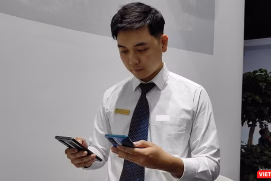 Có đến 91% số người được hỏi tại Việt Nam cho biết nhân viên của họ sử dụng ít nhất 2 mạng internet để đăng nhập vào nền tảng phụ vụ công việc.