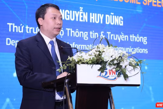 Thứ trưởng Nguyễn Huy Dũng cho biết, Bộ Thông tin và Truyền thông xác định năm 2022 là năm bảo vệ an toàn thông tin của người dân trên không gian mạng.