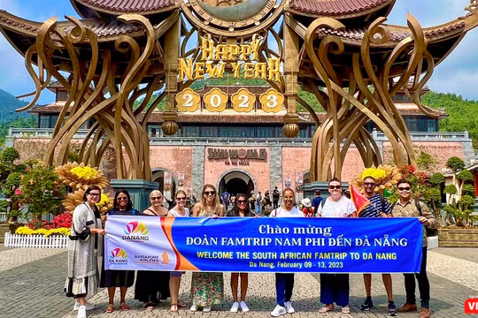 Đoàn Famtrip lữ hành Nam Phi đến tham quan điểm du lịch Sunworld Bà Nà Hills