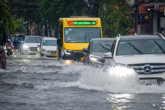 Trung tâm TP Đà Nẵng ngập nặng mỗi khi có mưa lớn.