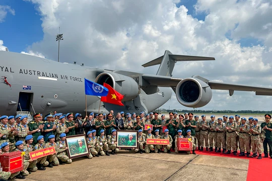 Chủ tịch nước Võ Văn Thưởng tiễn các sỹ quan Gìn giữ Hòa bình Việt Nam đến Sudan làm nhiệm vụ