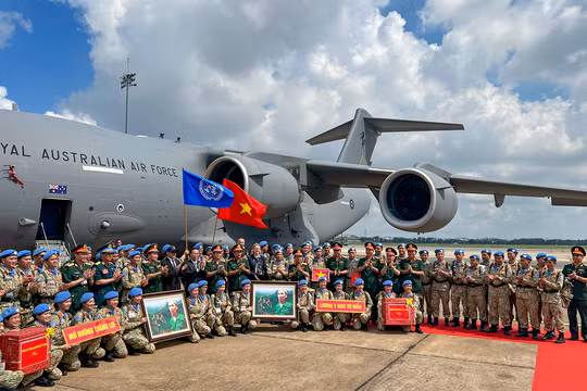 Chủ tịch nước Võ Văn Thưởng tiễn các sỹ quan Gìn giữ Hòa bình Việt Nam đến Sudan làm nhiệm vụ