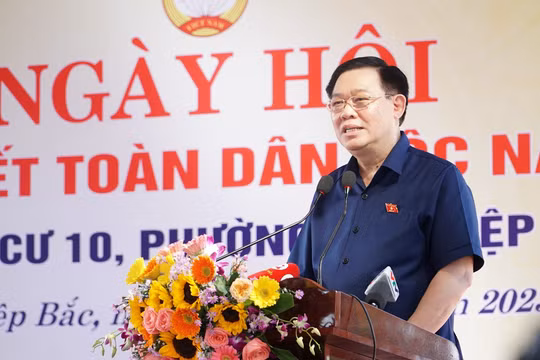 Chủ tịch Quốc hội Vương Đình Huệ phát biểu tại Ngày hội Đại Đoàn kết toàn Dân tộc ở Đà Nẵng.