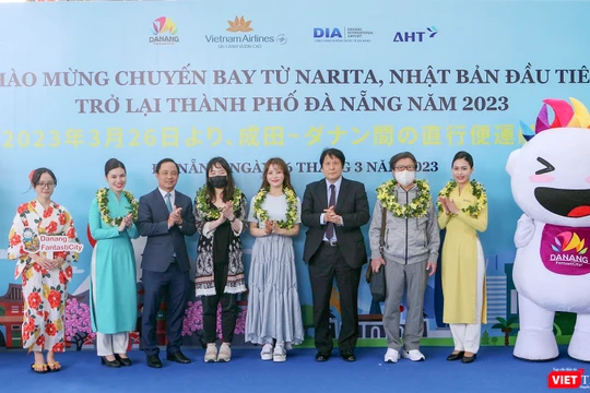 Lễ đón chuyến bay đầu tiên từ Nhật Bản đến Đà Nẵng sau khi dịch COVID-19 được kiểm soát