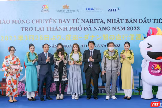 Lễ đón chuyến bay đầu tiên từ Nhật Bản đến Đà Nẵng sau khi dịch COVID-19 được kiểm soát