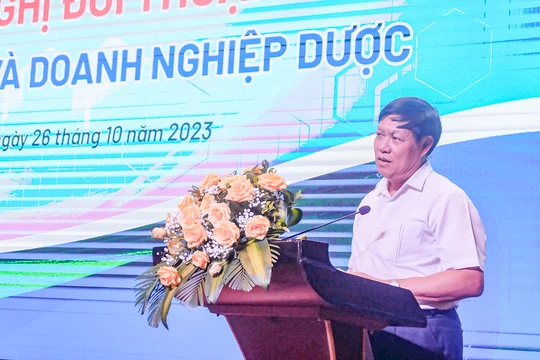 Thứ trưởng Bộ Y tế Đỗ Xuân Tuyên phát biểu tại hội nghị