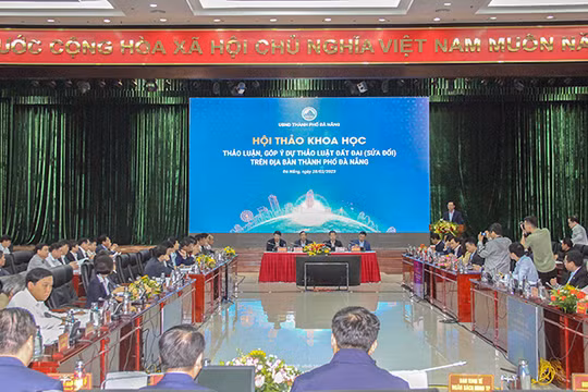 Quang cảnh hội thảo khoa học “Thảo luận, lấy ý kiến dự thảo Luật đất đai (sửa đổi) trên địa bàn TP Đà Nẵng (Ảnh danang.gov)