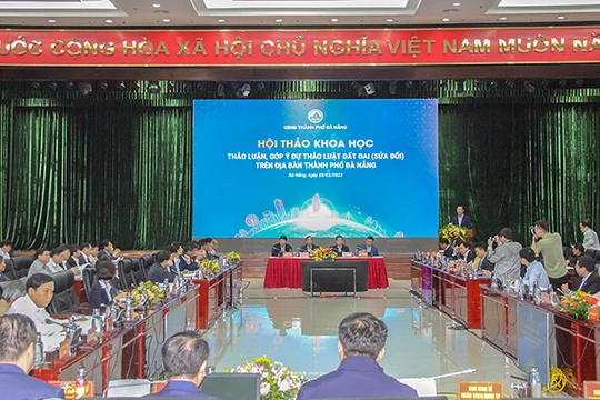 Quang cảnh hội thảo khoa học “Thảo luận, lấy ý kiến dự thảo Luật đất đai (sửa đổi) trên địa bàn TP Đà Nẵng (Ảnh danang.gov)