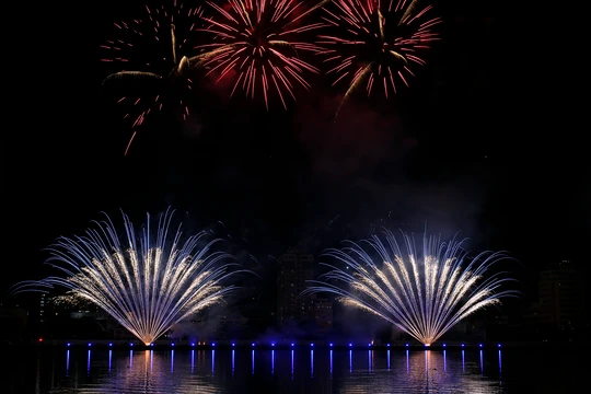 Pha trình diễn pháo hoa của đội Úc tại đêm trình diễn thứ 3 của lễ hội pháo hoa quốc tế Đà Nẵng 2023 (DIFF2023)