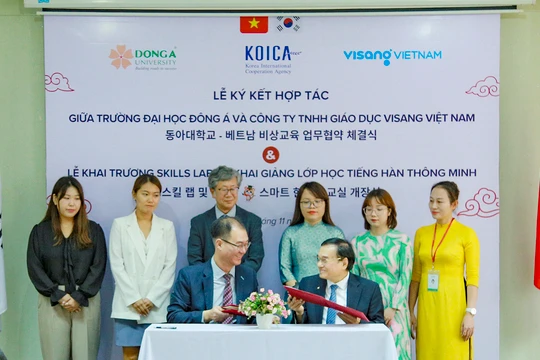 ĐH Đông Á và Công ty TNHH Giáo dục Visang Việt Nam đã ký thoả thuận hợp tác về Giải pháp học tập tiếng Hàn thông minh (KLaSS) cho sinh viên Đà Nẵng