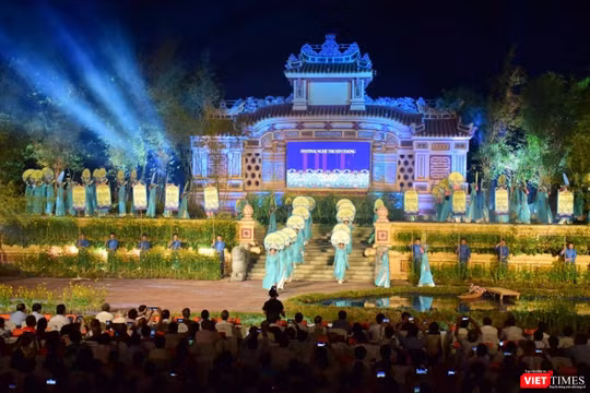 Lễ khai mạc Festival nghề truyền thống Huế năm 2019 (Ảnh: Thượng An)