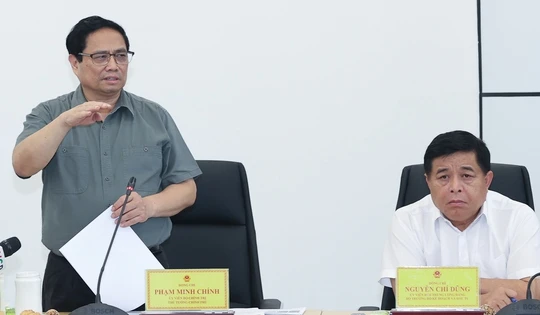 Thủ tướng Phạm Minh Chính nêu rõ, thời gian tới, cần tiếp tục hoàn thiện hệ thống cơ sở vật chất, hạ tầng, kiện toàn bộ máy, tổ chức của Trung tâm Đổi mới sáng tạo Quốc gia - Ảnh: VGP/Nhật Bắc