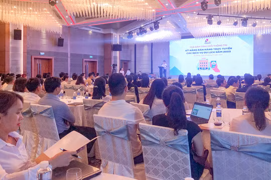 Quang cảnh tập huấn kỹ năng bán hàng trực tuyến các dịch vụ du lịch năm 2023 cho các cơ quan, đơn vị, cộng đồng doanh nghiệp du lịch trên địa bàn do Sở Du lịch Đà Nẵng tổ chức