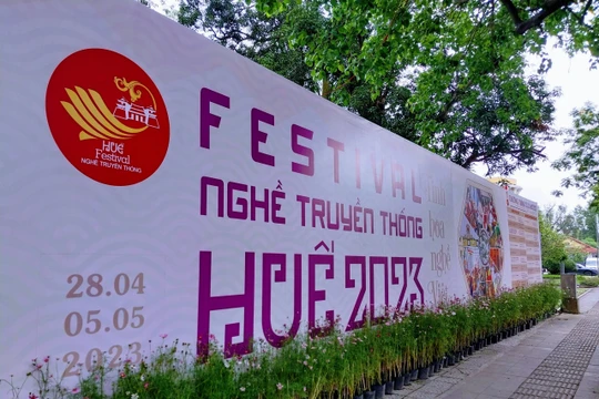 Cố đô Huế rực rỡ trước thềm Festival Nghề truyền thống Huế 2023