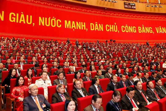 Tất cả phục vụ Tổ quốc, phụng sự nhân dân (Ảnh Tuần Việt Nam/vietnamnet)