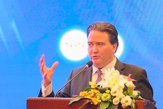 Ngài Marc E. Knapper - Đại sứ Hoa Kỳ tại Việt Nam phát biểu tại diễn đàn "Quan hệ đối tác chiến lược toàn diện Việt Nam - Hoa Kỳ: Cơ hội nào cho doanh nghiệp Việt"