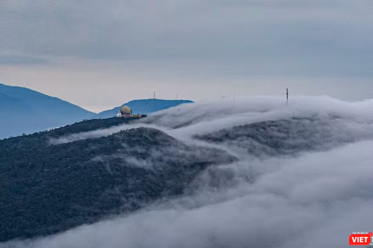 Suối mây đẹp ngỡ ngàng ở Sơn Trà trong ngày Tết Quý Mão