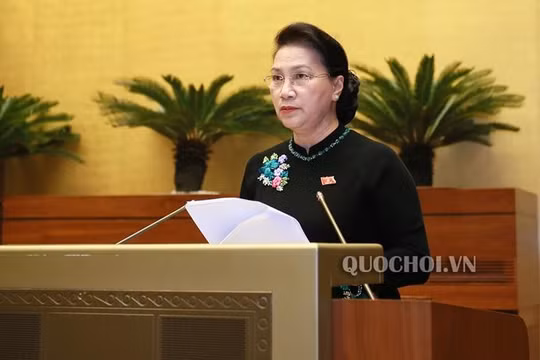 Chủ tịch Quốc hội Nguyễn Thị Kim Ngân phát biểu kết luận phiên chất vấn và trả lời chất vấn Kỳ họp thứ 6, Quốc hội khóa XIV. (Ảnh: Quốc hội)