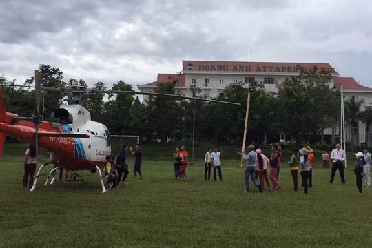 Theo cập nhật mới nhất, việc "giải cứu" 24 công nhân của HAGL đã được hoàn tất vào cuối giờ chiều nay. (Ảnh: Anh Nguyen)