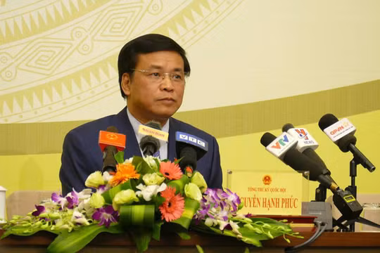 Tổng thư ký Quốc hội Nguyễn Hạnh Phúc chủ trì họp báo trước kỳ họp thứ 6 của Quốc hội.